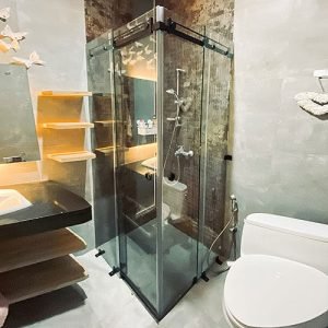 partisi kaca kamar mandi