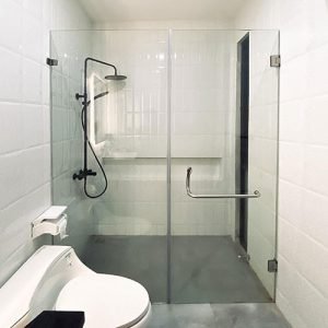 partisi kaca kamar mandi