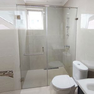 partisi kaca kamar mandi
