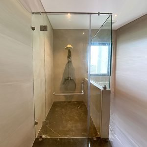 partisi kaca kamar mandi