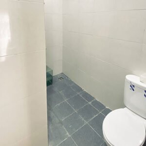 Pembatas Kamar Mandi