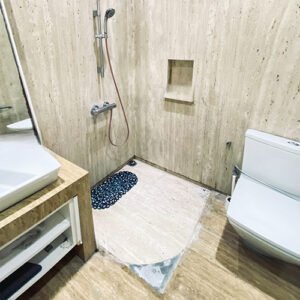 SLIDING-GLASS-FRAMELESS-SUDUT-JAKARTA-UTARA-03012024-BEFORE, partisi kaca kamar mandi
