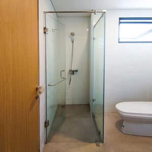 Kaca Sekat Kamar Mandi, partisi kaca kamar mandi