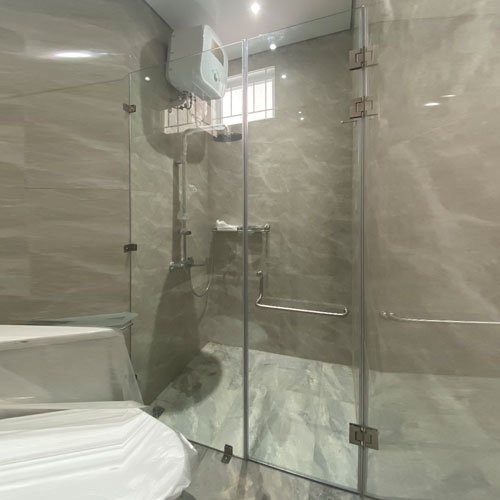 Kaca Pembatas Shower
