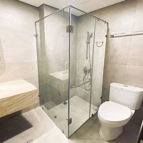 Partisi Kamar Mandi Kaca