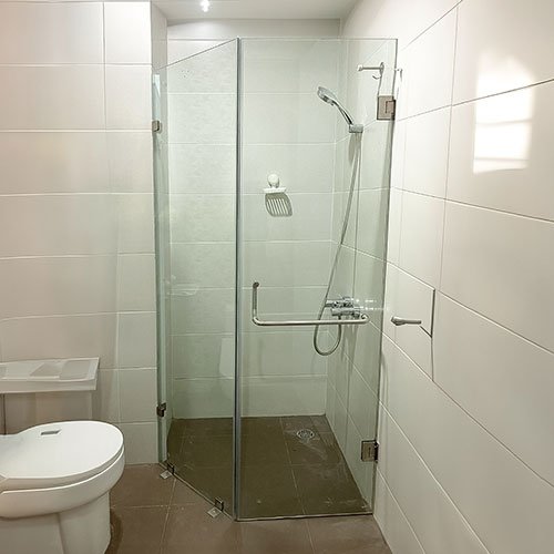 Kaca Shower Tempered