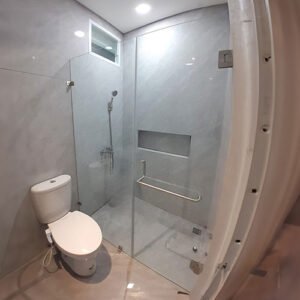 Partisi Kaca Tempered Kamar Mandi, partisi kaca kamar mandi