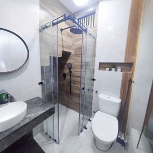 Partisi Kaca Kamar Mandi