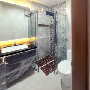 Partisi Kaca Kamar Mandi