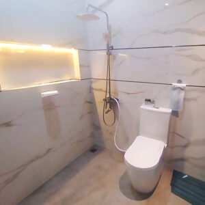 partisi kaca kamar mandi