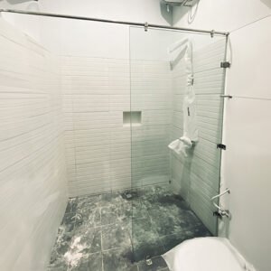 Kaca Pembatas Kamar Mandi, partisi kaca kamar mandi