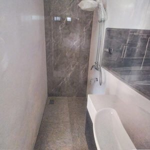 partisi kaca kamar mandi