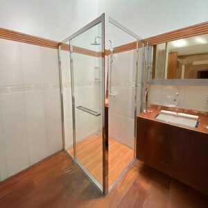 partisi kaca kamar mandi