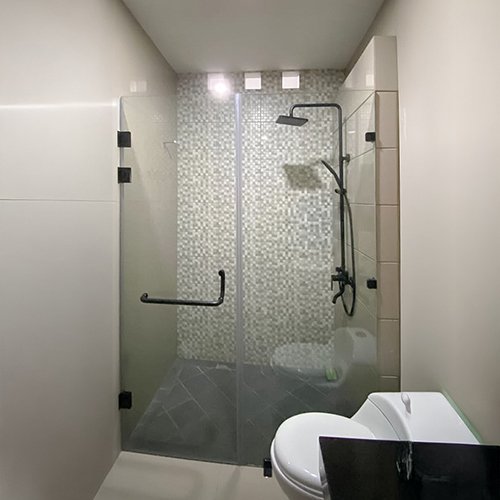 Sekat Kaca Shower