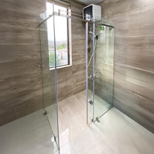 partisi kaca kamar mandi