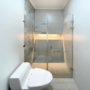 Screen Shower, partisi kaca kamar mandi