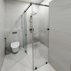 partisi kaca kamar mandi