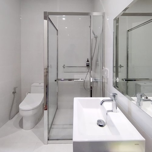 Shower Box Kamar Mandi