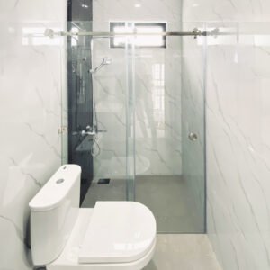 Kaca Tempered Kamar Mandi, partisi kaca kamar mandi