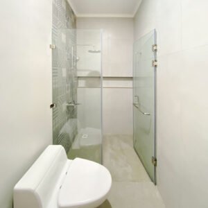 Screen Shower, partisi kaca kamar mandi