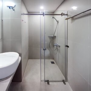 partisi kaca kamar mandi