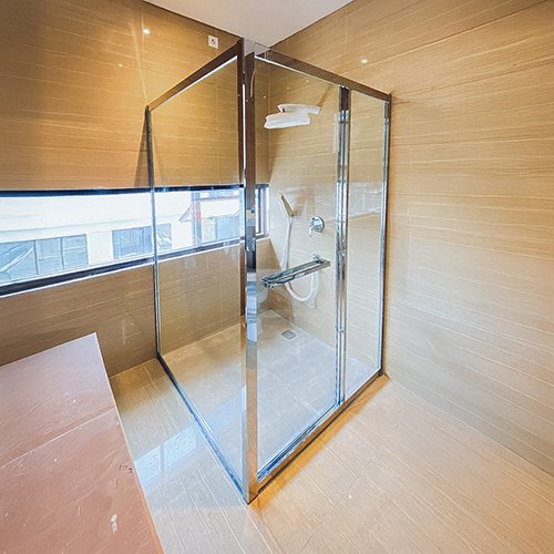Kaca Shower Kamar Mandi