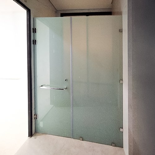 PINTU SWING KAMAR MANDI