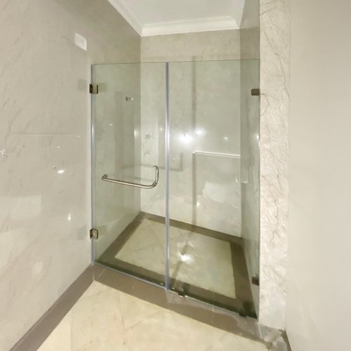 SWING DOOR KAMAR MANDI