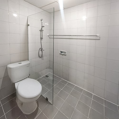 SEKAT KACA KAMAR MANDI