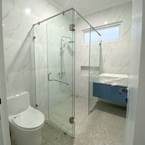 PINTU KACA KAMAR MANDI MINIMALIS