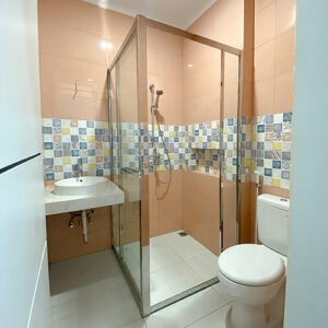 Shower Glass Kamar Mandi