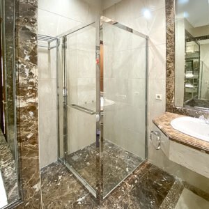 Shower Glass Kamar Mandi