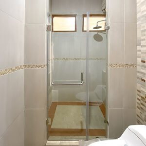 PINTU KACA KAMAR MANDI MINIMALIS