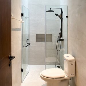 PINTU KACA KAMAR MANDI MINIMALIS