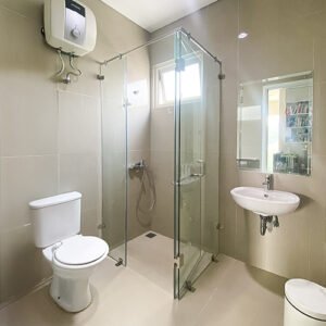 PINTU KACA KAMAR MANDI MINIMALIS