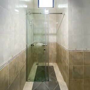 pintu kaca geser