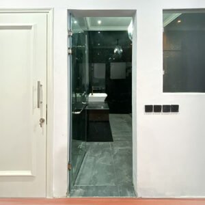 PINTU KACA KAMAR MANDI MINIMALIS