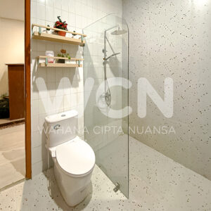 SEKAT KACA KAMAR MANDI