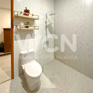 SEKAT KACA KAMAR MANDI