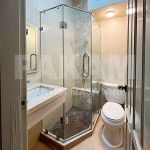 SHOWER DOOR DIAMOND