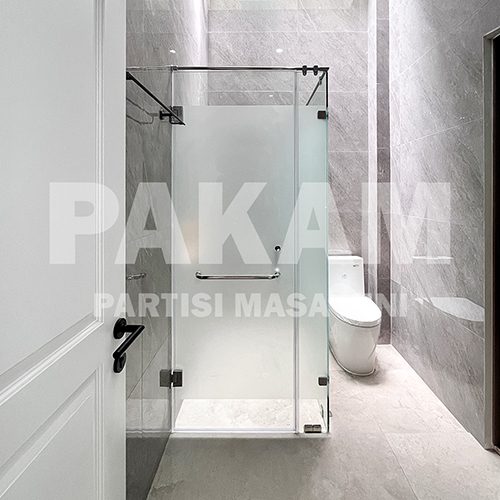 SWING DOOR KAMAR MANDI