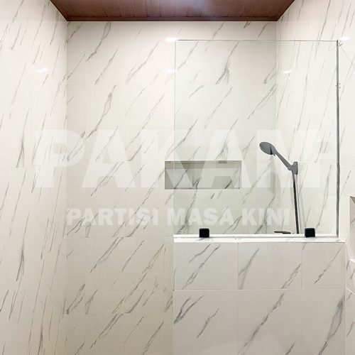 SEKAT KACA KAMAR MANDI