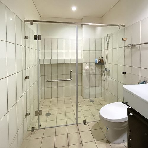 Sekat Kaca Kamar Mandi, c
