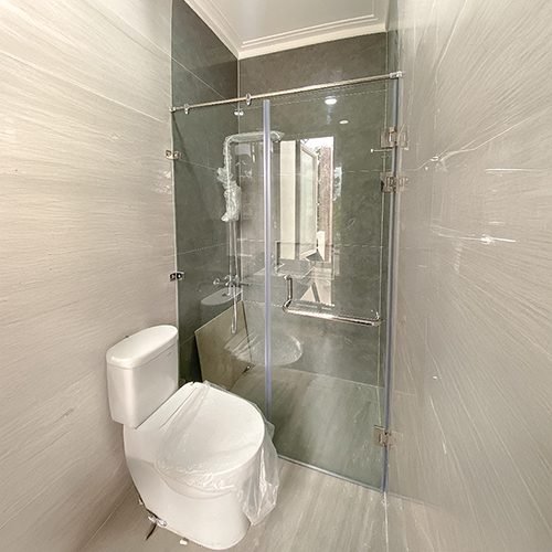 partisi kaca kamar mandi