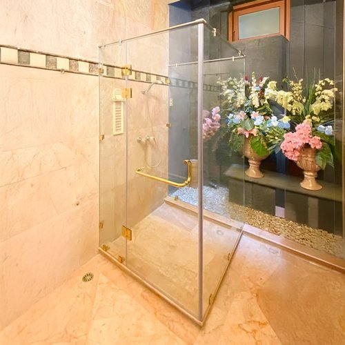 700-SWING-FRAMELESS-SUDUT-JAKARTA-TERTUTUP