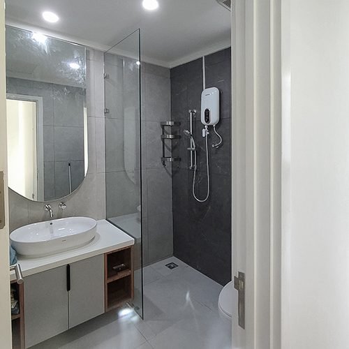 SEKAT KACA KAMAR MANDI MINIMALIS
