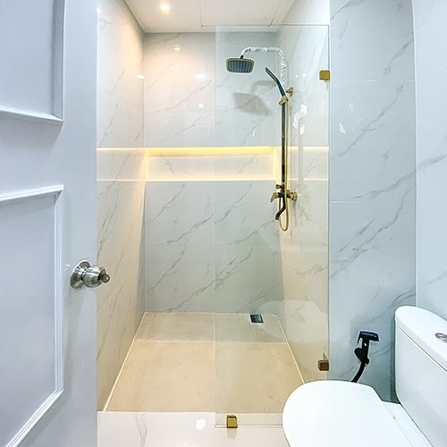 SEKAT KACA KAMAR MANDI MINIMALIS