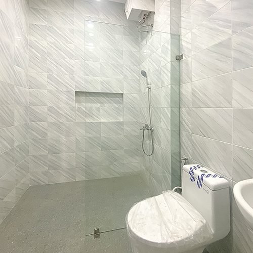 SEKAT KACA KAMAR MANDI MINIMALIS