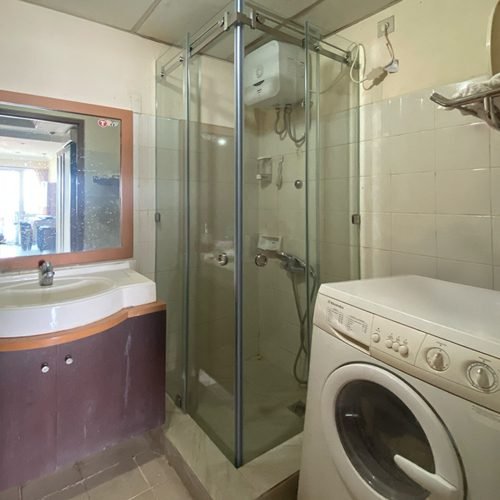 pintu kaca geser