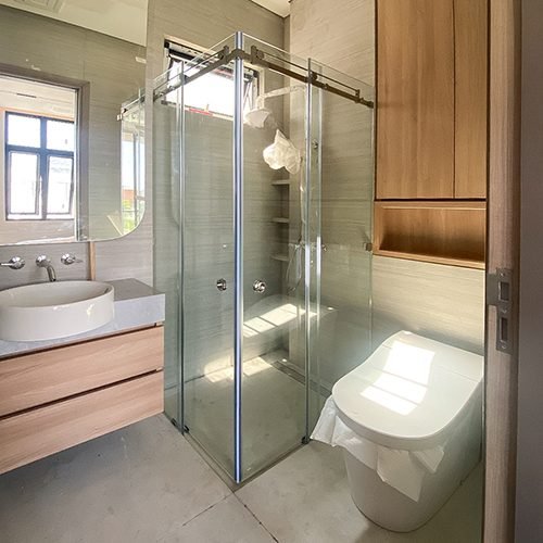 pintu kaca geser